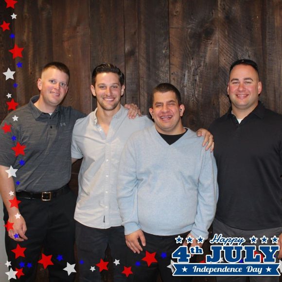 Meet your Posher, Robin - Picture 1 of 1